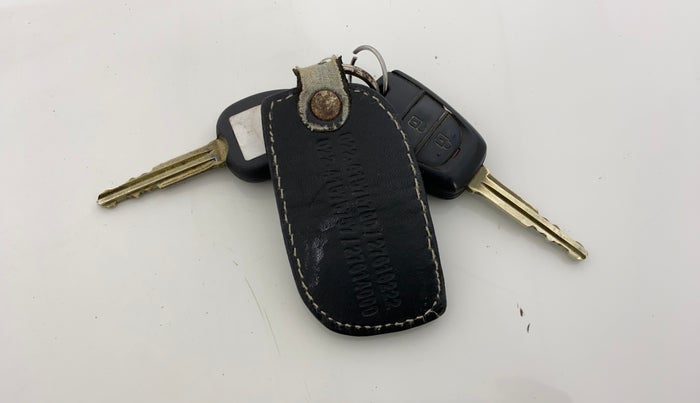 2017 Hyundai Grand i10 SPORTZ 1.2 KAPPA VTVT, Petrol, Manual, 63,498 km, Key Close Up