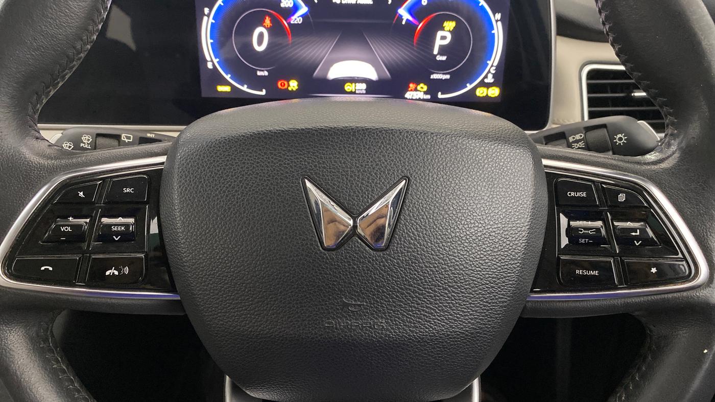 2021 Mahindra XUV700 AX 7 LUXURY P AT 7 STR, Petrol, Automatic, 47,374 km, Adaptive Cruise Control