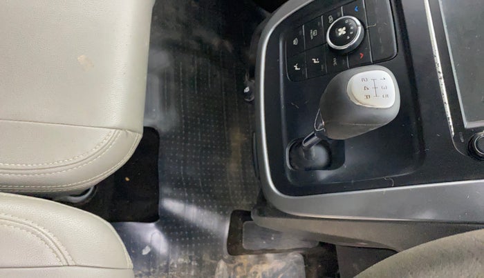 2018 Mahindra KUV 100 NXT K8 D 6 STR, Diesel, Manual, 1,25,416 km, Gear Lever