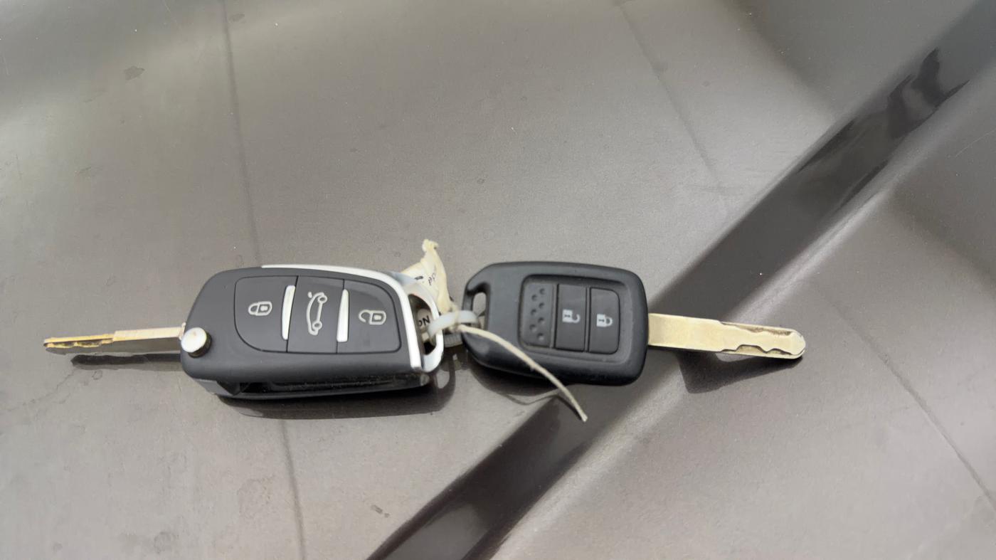 2018 Honda WR-V 1.2L I-VTEC S MT, Petrol, Manual, 56,351 km, Key Close Up