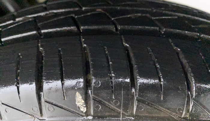 2019 Maruti Alto VXI, Petrol, Manual, 3,727 km, Left Rear Tyre Tread