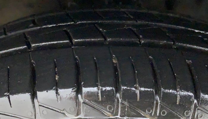 2019 Maruti Alto VXI, Petrol, Manual, 3,727 km, Left Front Tyre Tread