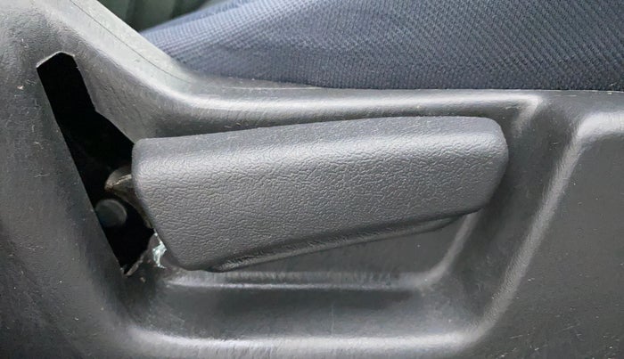 2019 Maruti Alto VXI, Petrol, Manual, 3,727 km, Driver Side Adjustment Panel