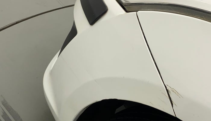 2015 Maruti Ertiga VXI CNG, CNG, Manual, 89,664 km, Front bumper - Minor scratches