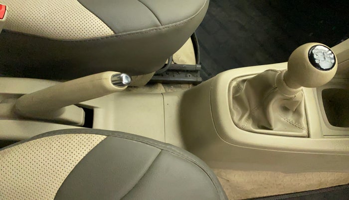 2015 Maruti Ertiga VXI CNG, CNG, Manual, 89,664 km, Gear Lever