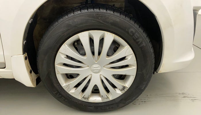 2015 Maruti Ertiga VXI CNG, CNG, Manual, 89,664 km, Right Front Wheel