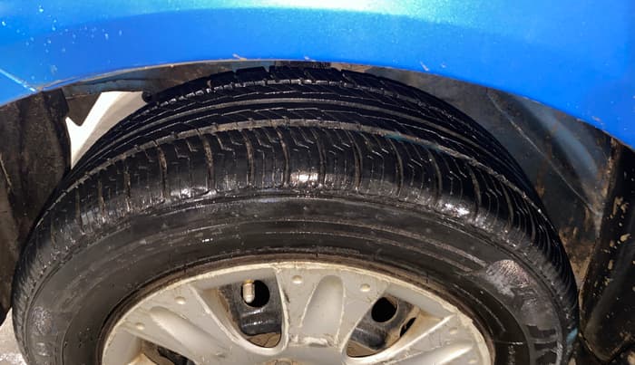 2013 Honda Brio S MT, Petrol, Manual, 754 km, Left Front Tyre Tread