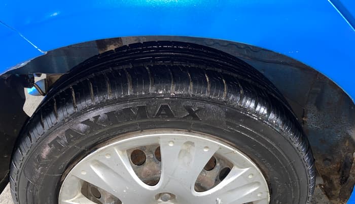 2013 Honda Brio S MT, Petrol, Manual, 754 km, Right Rear Tyre Tread