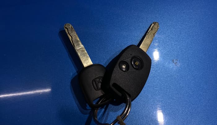 2013 Honda Brio S MT, Petrol, Manual, 754 km, Key Close Up