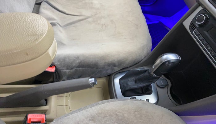 2016 Volkswagen Vento HIGHLINE 1.5 AT, Diesel, Automatic, 55,573 km, Gear Lever