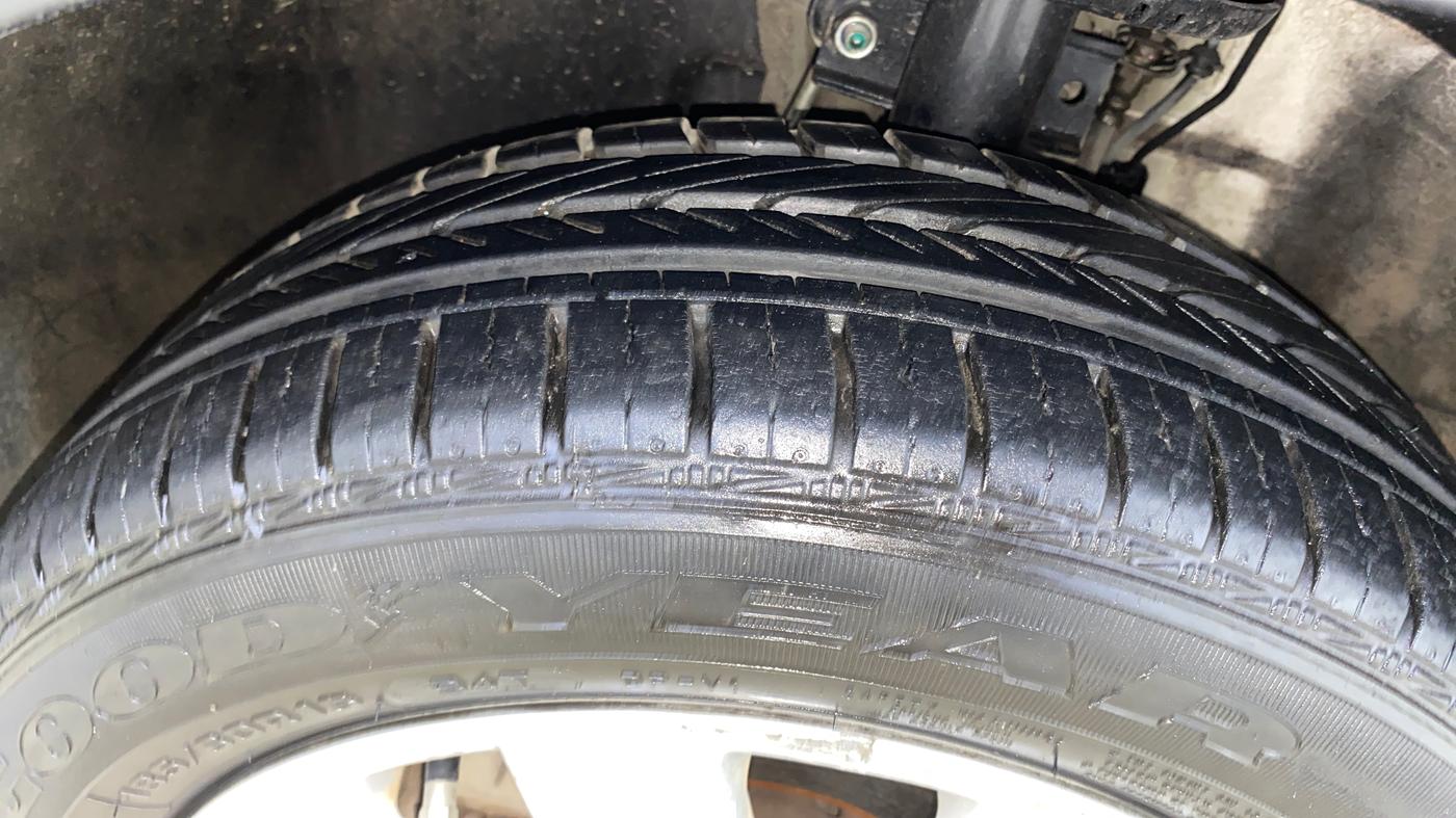 2016 Volkswagen Vento HIGHLINE 1.5 AT, Diesel, Automatic, 55,573 km, Left Front Tyre Tread
