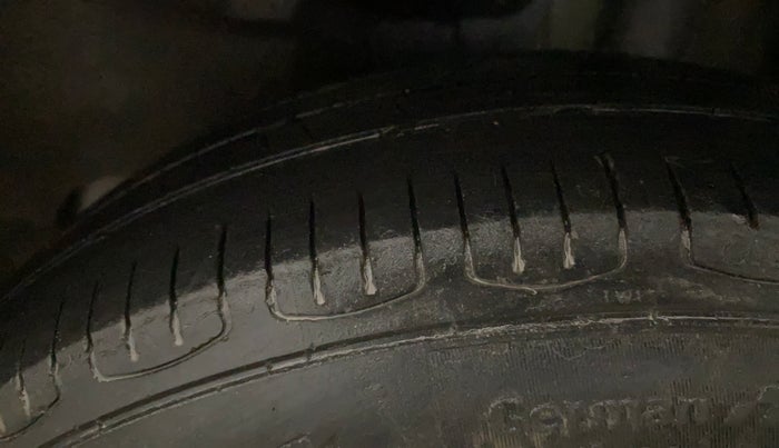 2020 Maruti Swift VXI, Petrol, Manual, 69,270 km, Left Rear Tyre Tread