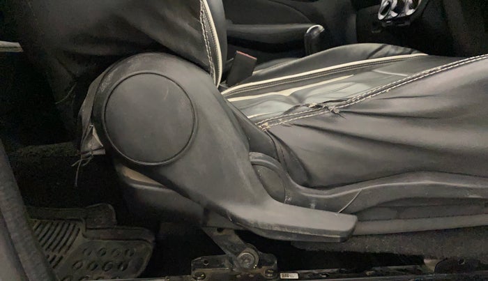 2020 Maruti Swift VXI, Petrol, Manual, 69,270 km, Driver Side Adjustment Panel