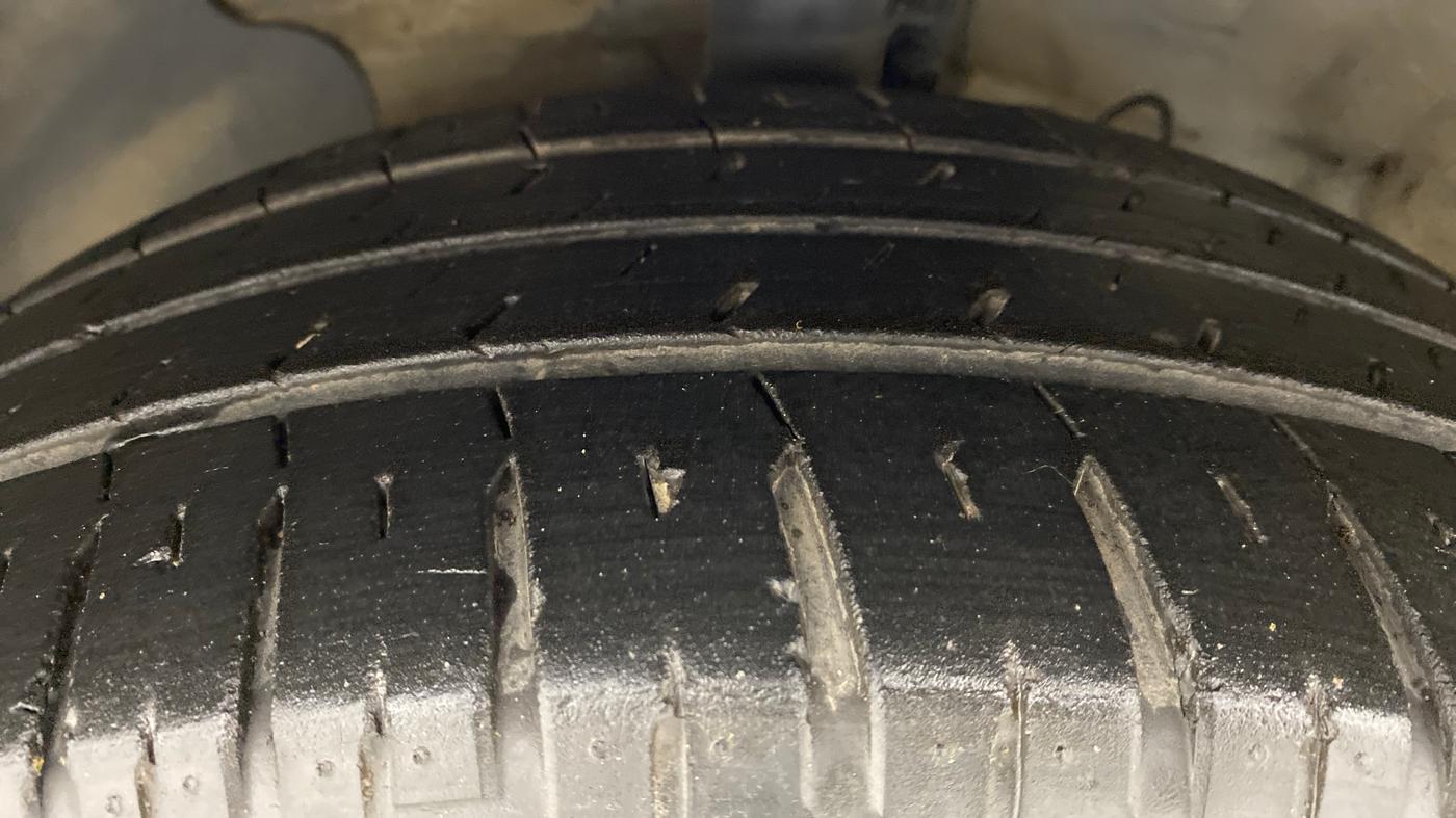 2019 Hyundai Verna 1.6 SX VTVT AT (O), Petrol, Automatic, 21,707 km, Left Front Tyre Tread