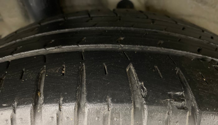 2019 Hyundai Verna 1.6 SX VTVT AT (O), Petrol, Automatic, 21,707 km, Right Rear Tyre Tread