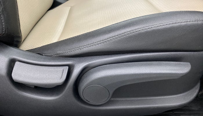 2019 Hyundai Verna 1.6 SX VTVT AT (O), Petrol, Automatic, 21,707 km, Driver Side Adjustment Panel