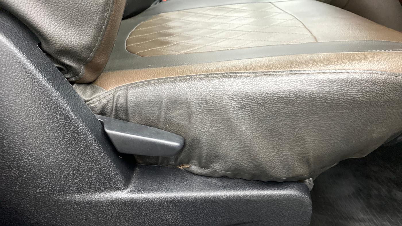 2019 Renault Duster RXS 85 PS, Diesel, Manual, 42,282 km, Driver Side Adjustment Panel