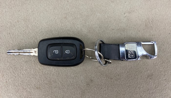 2019 Renault Duster RXS 85 PS, Diesel, Manual, 42,282 km, Key Close Up