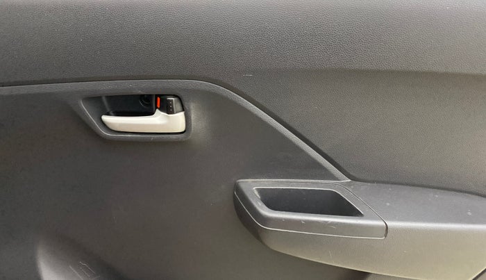 2022 Maruti Alto K10 VXI PLUS, Petrol, Manual, 20,369 km, Driver Side Door Panels Control