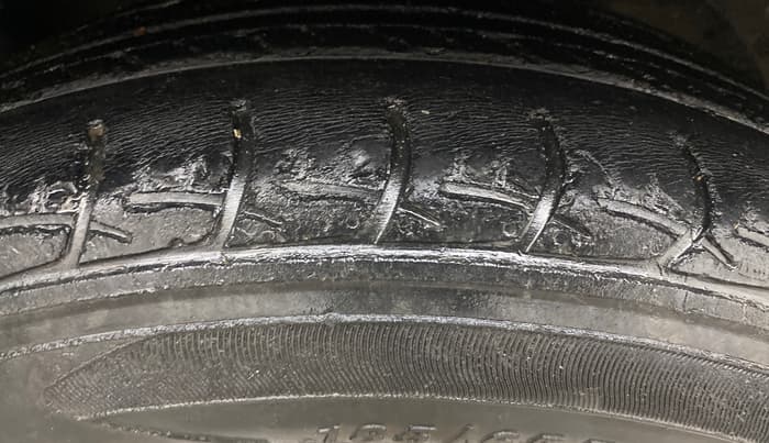 2017 Maruti Baleno DELTA CVT PETROL 1.2, Petrol, Automatic, 83,820 km, Right Front Tyre Tread