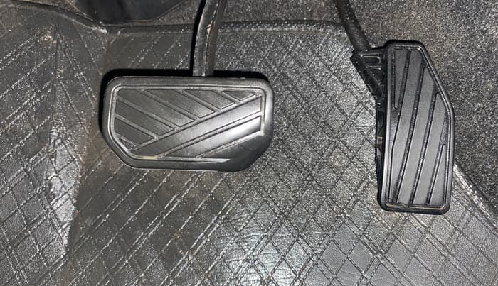 2017 Maruti Baleno DELTA CVT PETROL 1.2, Petrol, Automatic, 83,820 km, Pedals