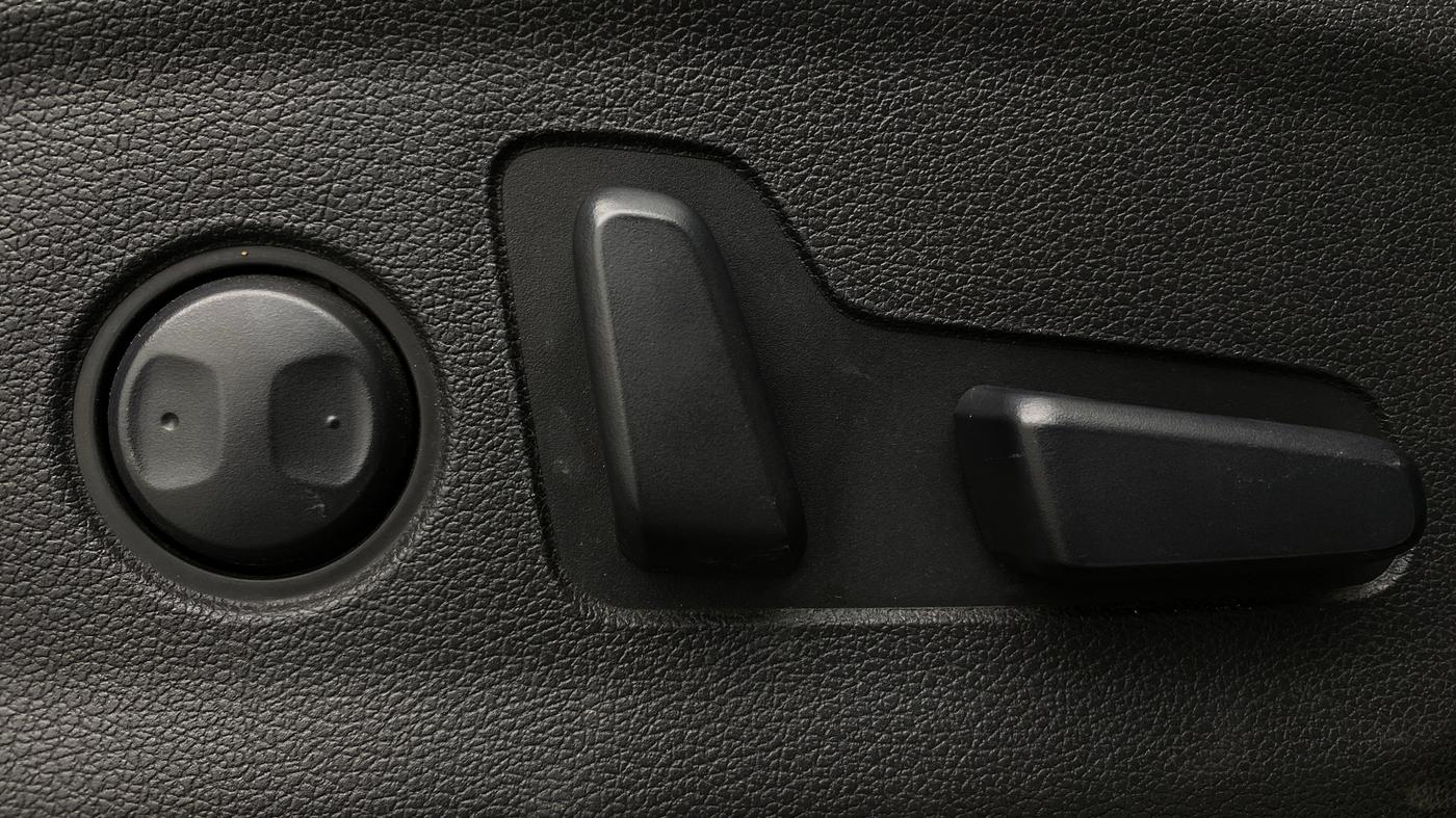 2022 Hyundai Tucson GL (O) 2WD AT PETROL, Petrol, Automatic, 91,248 km, Driver Side Adjustment Panel