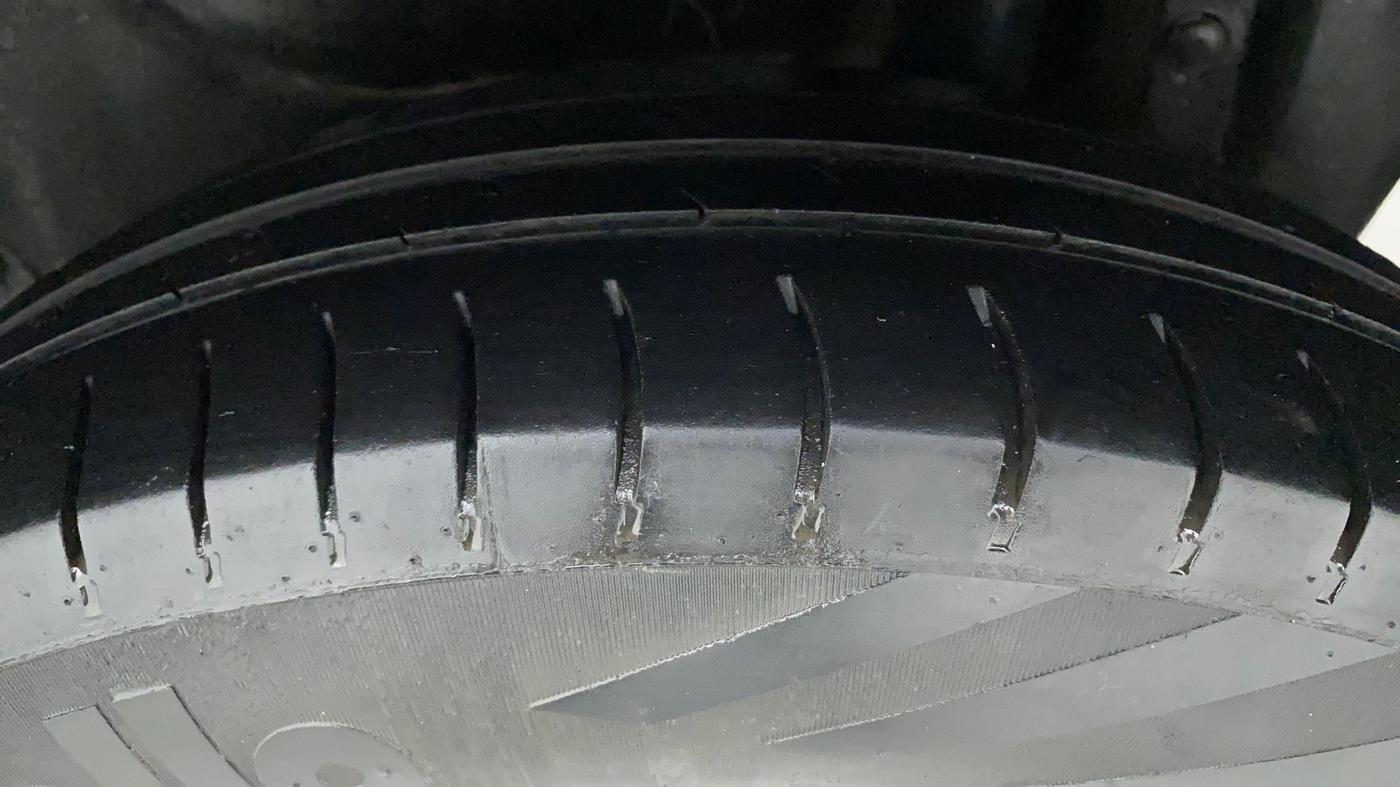 2016 Maruti Swift Dzire VXI, Petrol, Manual, 74,599 km, Left Rear Tyre Tread