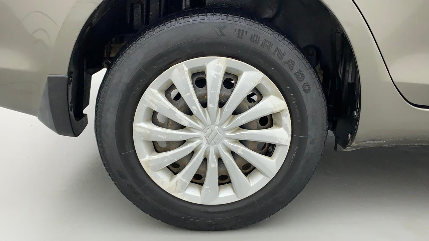 2016 Maruti Swift Dzire VXI, Petrol, Manual, 74,599 km, Right Rear Wheel