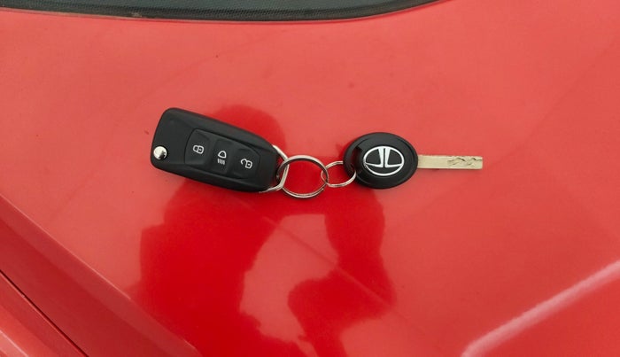 2020 Tata Tiago XZA PETROL, Petrol, Automatic, 11,848 km, Key Close Up