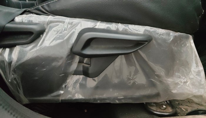 2020 Tata Tiago XZA PETROL, Petrol, Automatic, 11,848 km, Driver Side Adjustment Panel