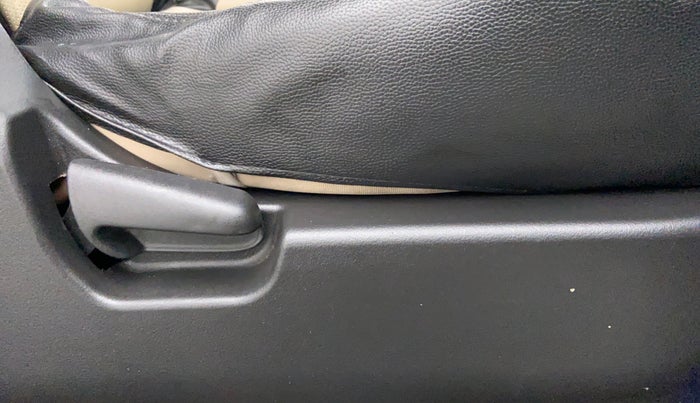 2017 Maruti Wagon R 1.0 VXI AMT, Petrol, Automatic, 61,081 km, Driver Side Adjustment Panel