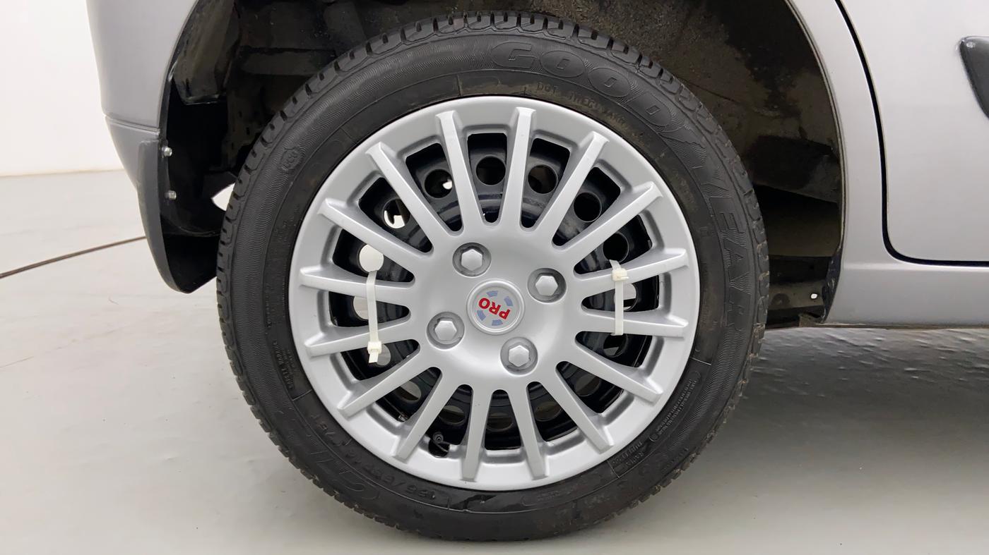 2017 Maruti Wagon R 1.0 VXI AMT, Petrol, Automatic, 61,081 km, Right Rear Wheel