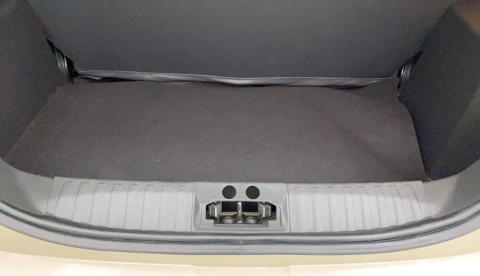 2018 Ford FREESTYLE TITANIUM 1.2 PETROL, Petrol, Manual, 47,415 km, Boot Inside