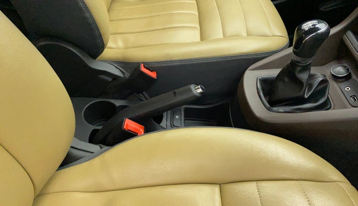 2018 Ford FREESTYLE TITANIUM 1.2 PETROL, Petrol, Manual, 47,415 km, Gear Lever