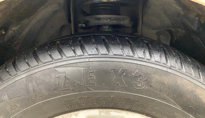 2016 Tata Tiago XZ PETROL, Petrol, Manual, 79,231 km, Right Front Tyre Tread