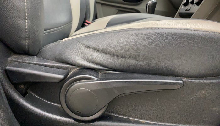 2016 Tata Tiago XZ PETROL, Petrol, Manual, 79,231 km, Driver Side Adjustment Panel
