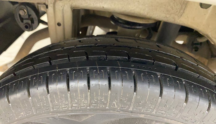 2016 Maruti Alto 800 LXI, Petrol, Manual, 87,320 km, Right Rear Tyre Tread