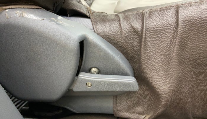 2016 Maruti Alto 800 LXI, Petrol, Manual, 87,320 km, Driver Side Adjustment Panel