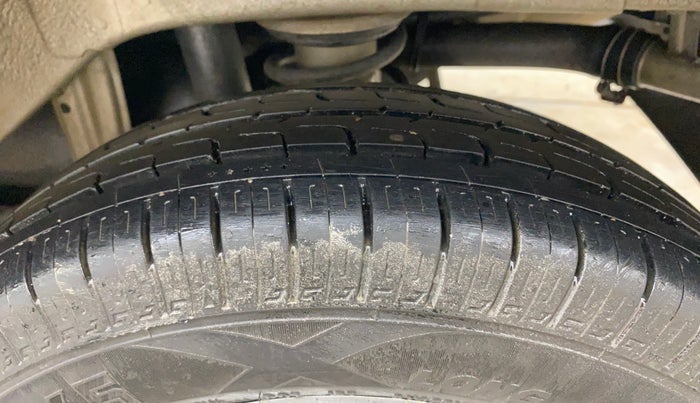 2016 Maruti Alto 800 LXI, Petrol, Manual, 87,320 km, Left Rear Tyre Tread