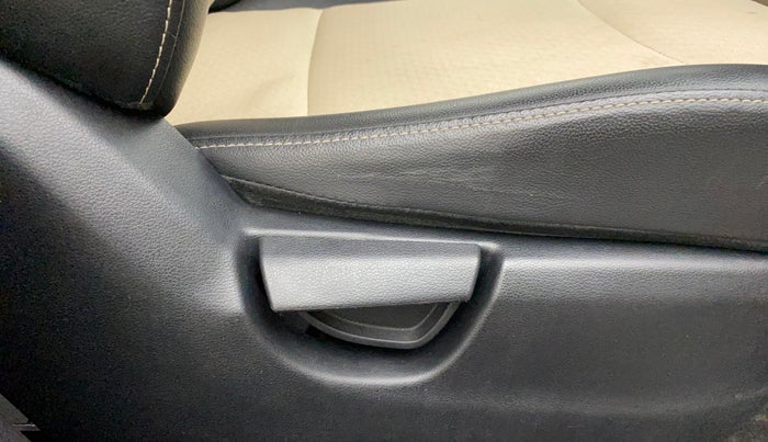 2019 Hyundai NEW SANTRO SPORTZ AMT, Petrol, Automatic, 43,590 km, Driver Side Adjustment Panel