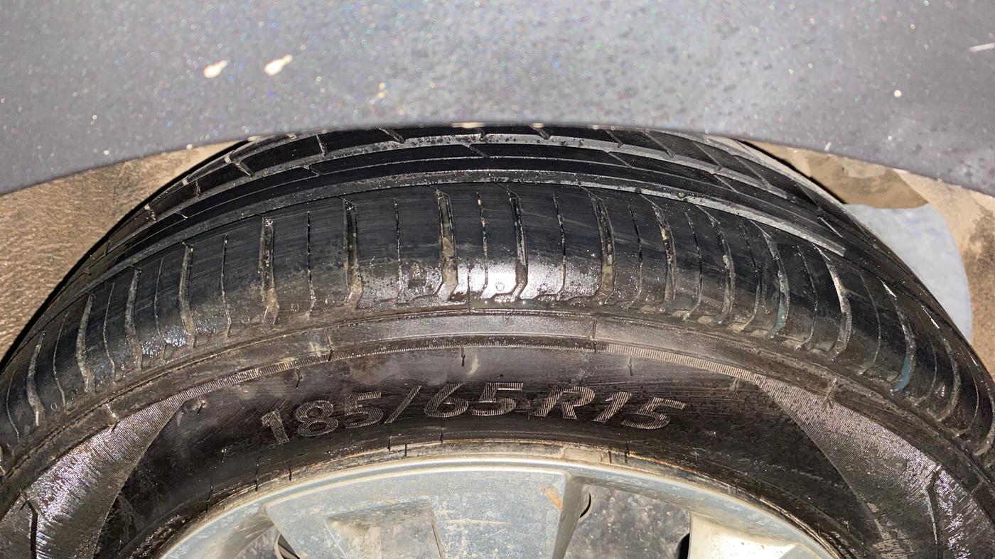 2016 Tata Zest XMS PETROL, Petrol, Manual, 19,212 km, Left Rear Tyre Tread