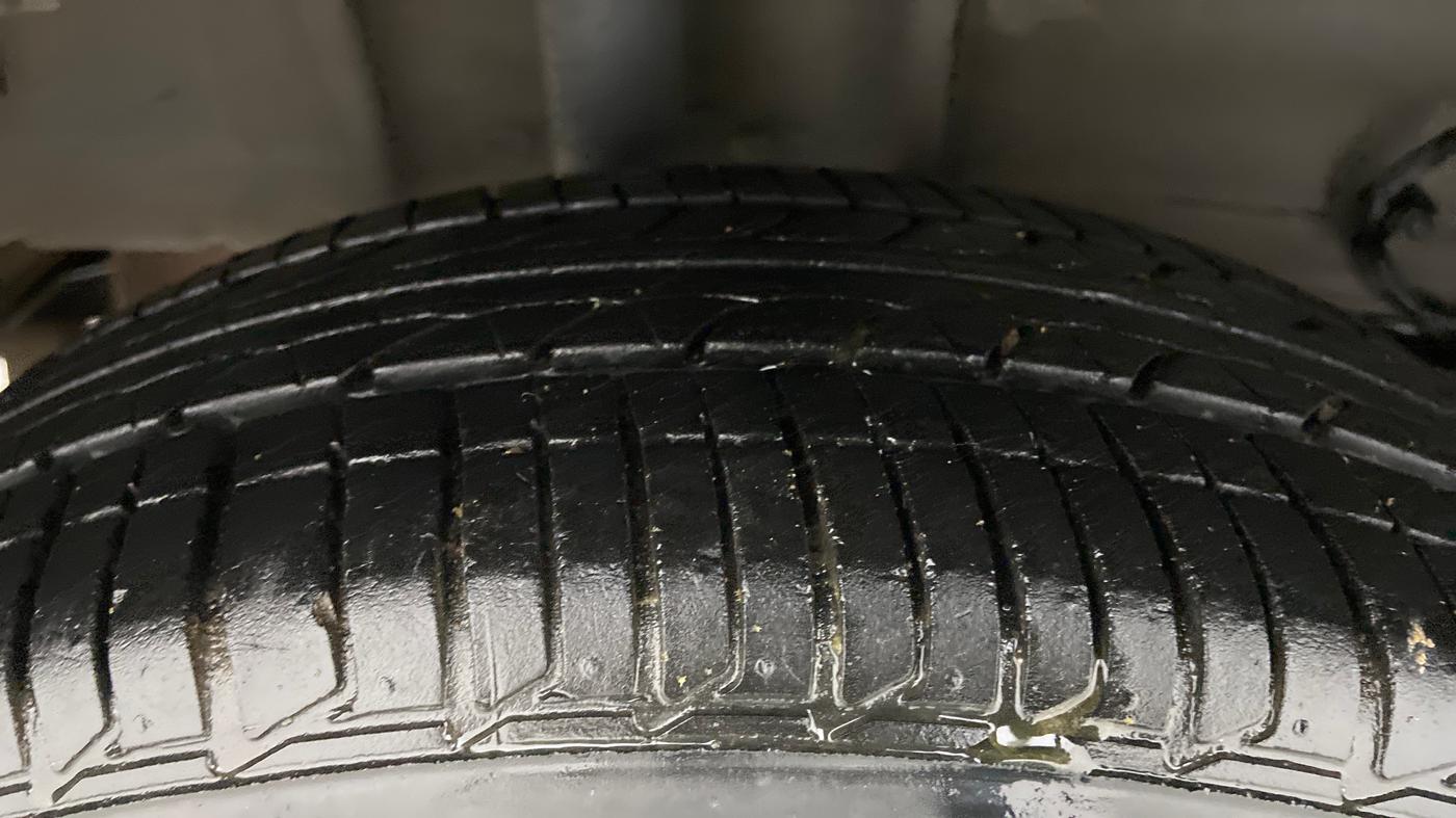 2021 Tata TIAGO NRG XZ MT, CNG, Manual, 50,406 km, Right Rear Tyre Tread