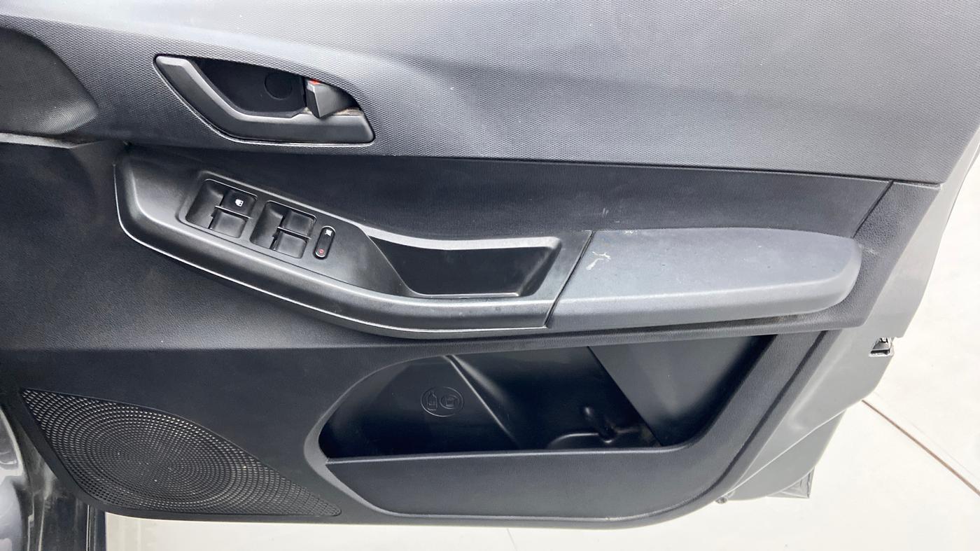 2021 Tata TIAGO NRG XZ MT, CNG, Manual, 50,406 km, Driver Side Door Panels Control