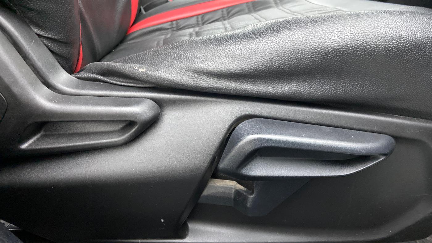 2021 Tata TIAGO NRG XZ MT, CNG, Manual, 50,406 km, Driver Side Adjustment Panel
