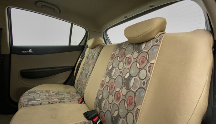 2012 Hyundai i20 ASTA 1.2, Petrol, Manual, 68,302 km, Right Side Rear Door Cabin