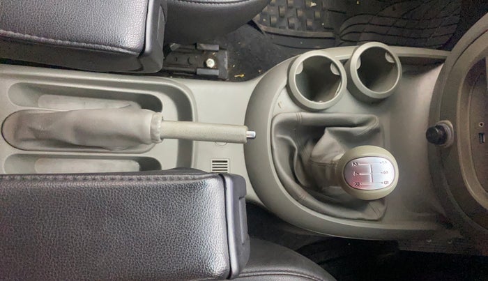 2016 Mahindra NUVOSPORT N8, Diesel, Manual, 1,30,472 km, Gear Lever