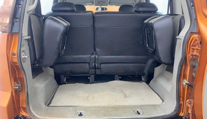 2016 Mahindra NUVOSPORT N8, Diesel, Manual, 1,30,472 km, Boot Inside