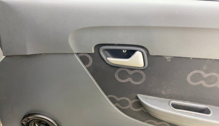 2013 Maruti Alto 800 LXI, Petrol, Manual, 53,831 km, Driver Side Door Panels Control