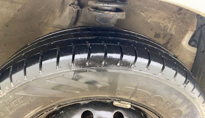 2013 Maruti Alto 800 LXI, Petrol, Manual, 53,831 km, Right Front Tyre Tread