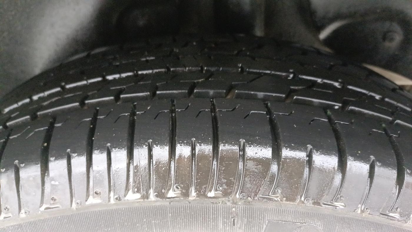 2015 Hyundai Creta SX PLUS 1.6 PETROL, Petrol, Manual, 89,381 km, Left Rear Tyre Tread